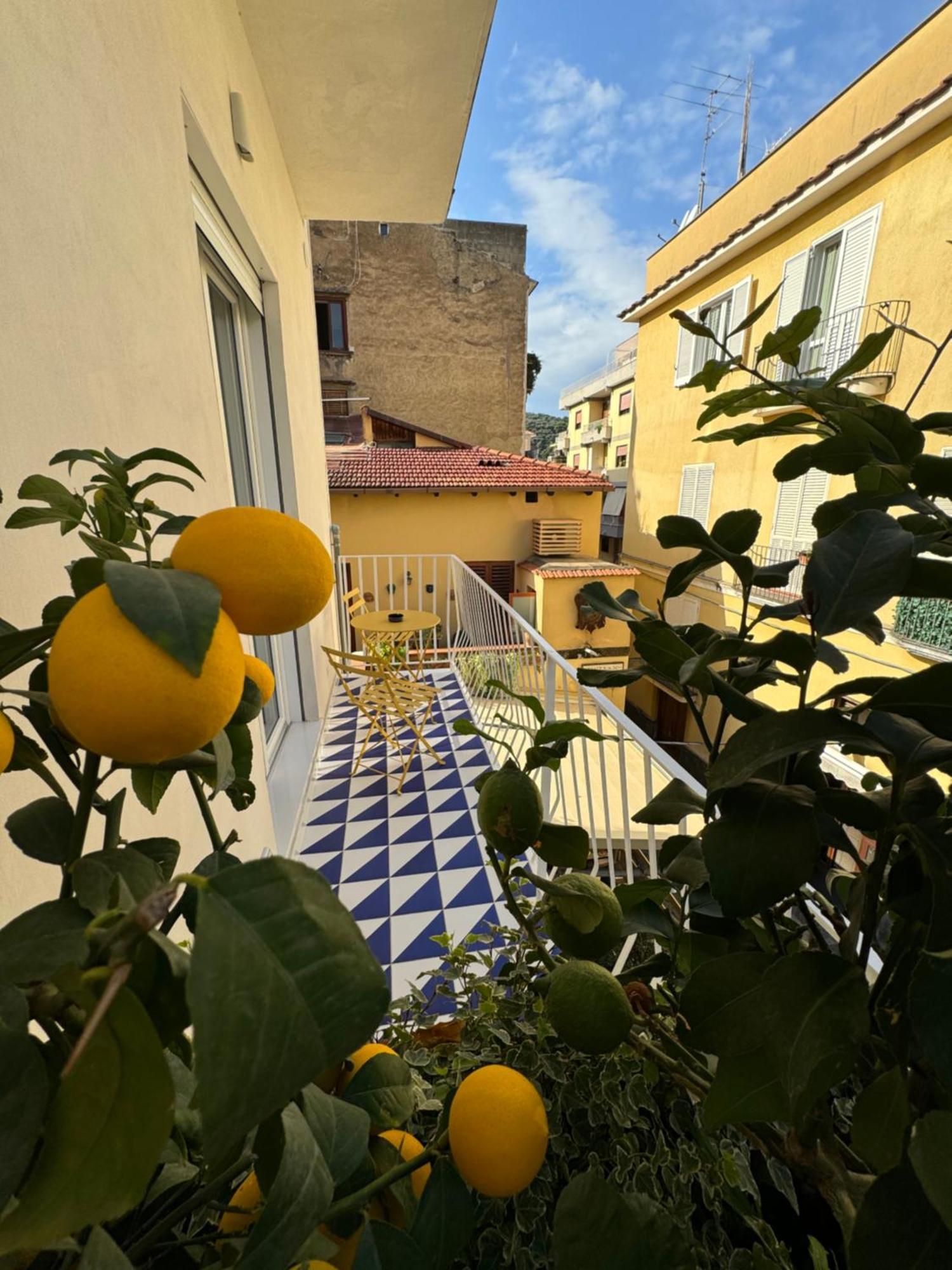 Bed and Breakfast Casa Di Napoli - Сорренто Экстерьер фото